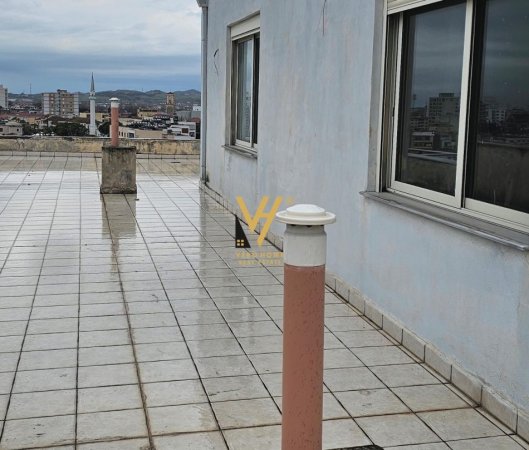 Kavaje, shitet apartament 2+1+Ballkon Kati 8, 335 m² 80.000 € (KAVAJE)