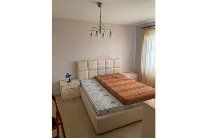 Tirane, jepet me qera apartament 1+1+Ballkon Kati 5, 60 m² 370 € (Shkolla e Baletit)