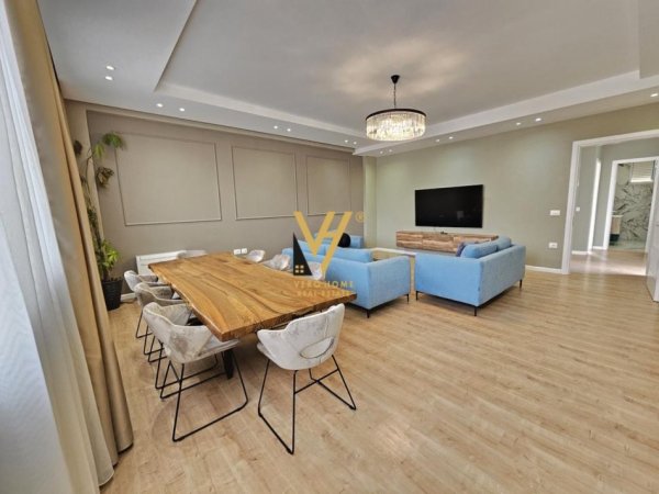 Tirane, jepet me qera Vile 3 Katshe Kati 0, 900 m² 2.800 € (TEGU)