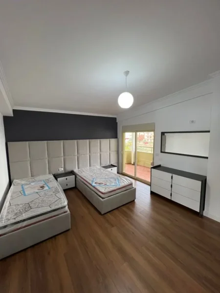 Durres, shitet apartament+verande | Penthouse 2+1+Aneks+Ballkon Kati 6, 133 m² 178.000 € (Shkembi Kavajes)