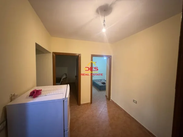 Vlore, shitet apartament 1+1+Ballkon Kati 1, 55 m² 70.000 € (Rruga Dush Strati, Vlorë)