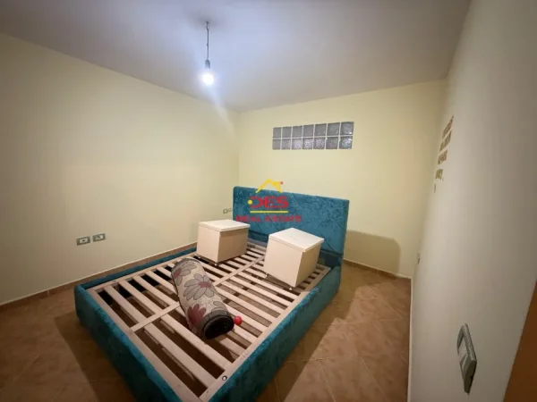 Vlore, shitet apartament 1+1+Ballkon Kati 1, 55 m² 70.000 € (Rruga Dush Strati, Vlorë)