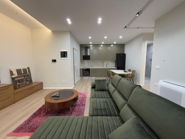 Tirane, jepet me qera apartament 2+1+Ballkon Kati 4, 88 m² 1.500 € (Faik Konica)