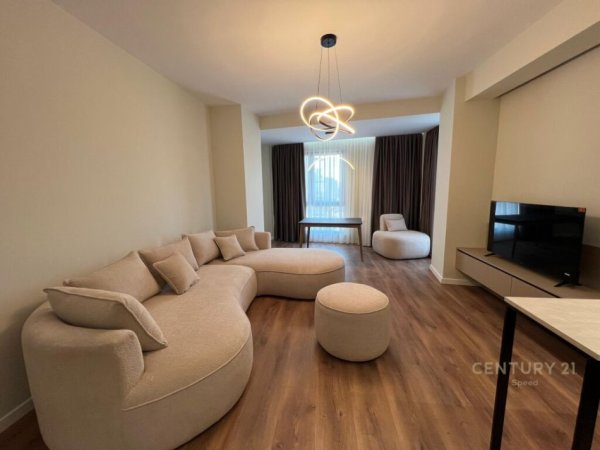 Tirane, jepet me qera apartament 2+1+Aneks+Ballkon Kati 5, 115 m² 1.000 € (PAZARI I RI)