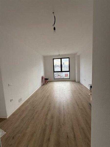 Tirane, jepet me qera apartament 1+1+Ballkon Kati 3, 60 m² 500 € (STACIONI I TRENIT)