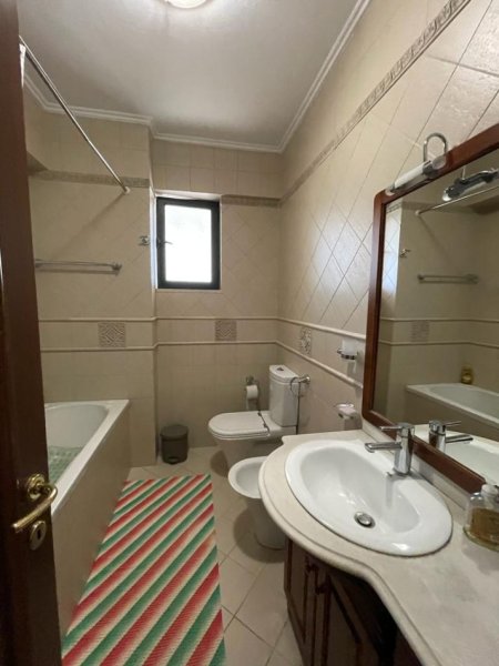 Tirane, jap me qera apartament 2+1+Aneks+Ballkon Kati 3, 137 m² 1.000 € (Faik konica)