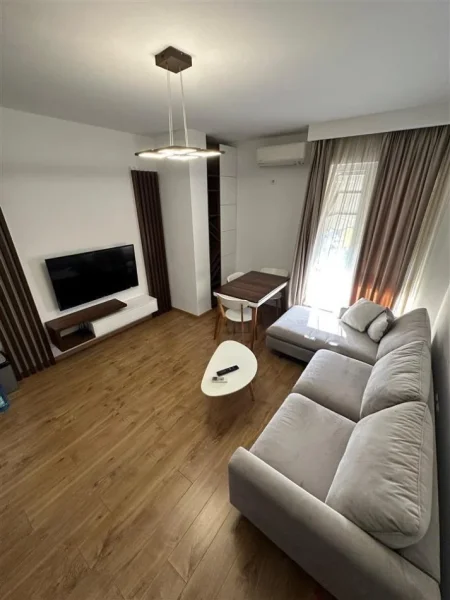Tirane, shitet apartament 1+1+Ballkon Kati 7, 60 m² 115.000 € (Fusha Aviacionit)