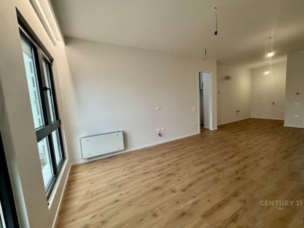 Tirane, jepet me qera apartament 3+1+Aneks+Ballkon Kati 4, 125 m² 1.100 € (SQUARE 21)