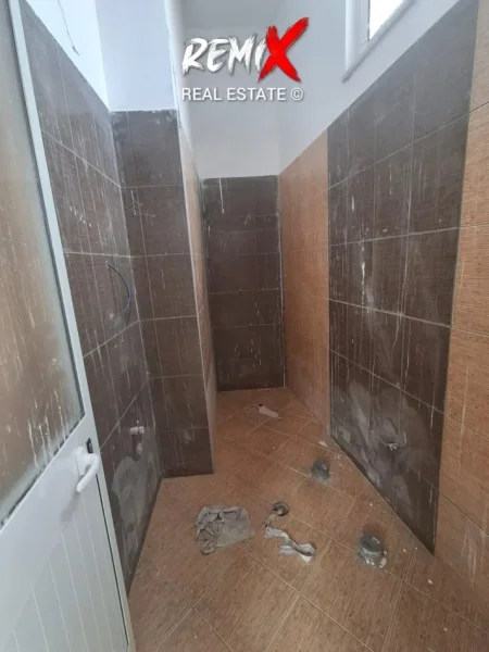 Durres, shitet ambjent biznesi Kati 0, 200 m² 260.000 € 