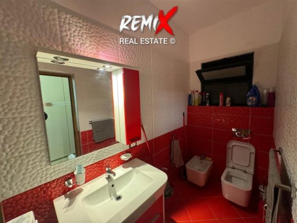Mali Robit, shitet apartament 1+1+Aneks+Ballkon Kati 3, 68 m² 80.000 € 