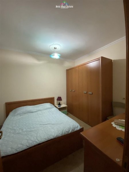 Tirane, jepet me qera apartament 2+1 Kati 4, 104 m² 450 € (astir)
