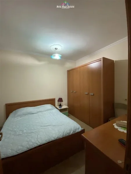 Tirane, jepet me qera apartament 2+1 Kati 4, 104 m² 450 € (astir)