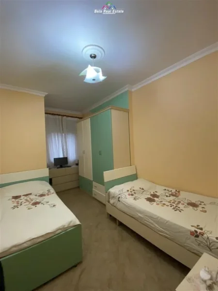 Tirane, jepet me qera apartament 2+1 Kati 4, 104 m² 450 € (astir)