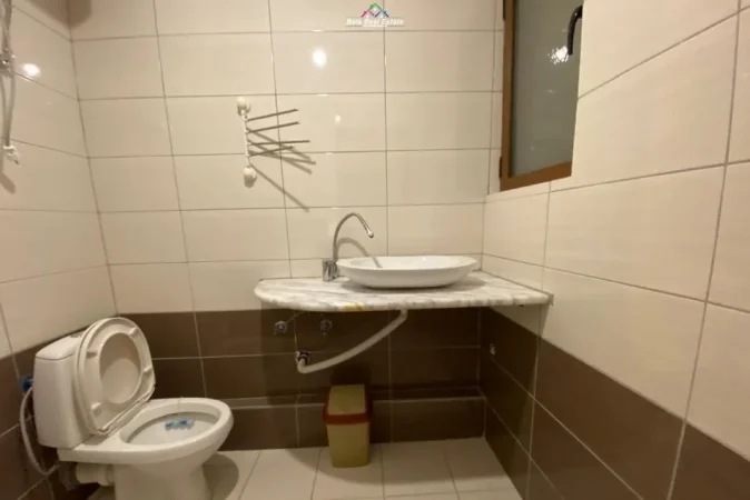 Tirane, jepet me qera Vile Kati 2, 130 m² 500 € (Kopshti Zoologjik)