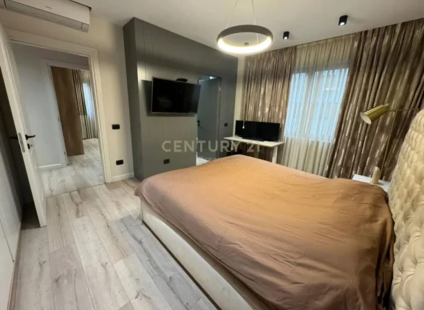 Tirane, shitet apartament 2+1+Ballkon Kati 1, 110 m² 245.000 € (Rruga e Dibrës)