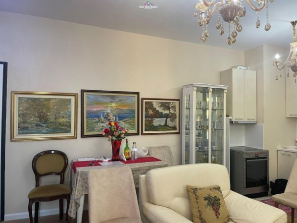 Shqiperi, jepet me qera apartament 1+1+Ballkon Kati 7, 73 m² 600 € (rruga e elbasanit)