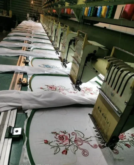 Tirane, ofroj Sherbime qendistarie me shumice dhe pakice.