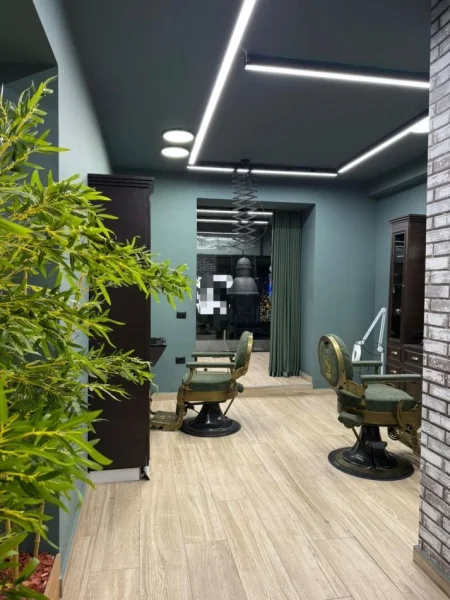 Tirane, jepet me qera dyqan Kati 0, 110 m² 2.500 €/MUAJ (NE BLLOK)