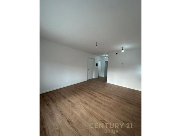 Tirane, shitet apartament 1+1 Kati 2, 56 m² 75.000 € (Allias bridge105536)