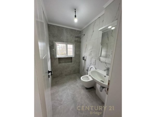 Tirane, shitet apartament 1+1 Kati 2, 56 m² 75.000 € (Allias bridge105536)
