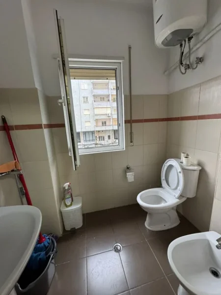Durres, jepet me qera apartament 1+1 Kati 2, 50 m² 250 € (Vollga)