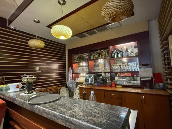 Vlore, shitet bar-resorant Kati 0, 95 m² 190.000 € (Rr.Demokracia,Vlore)
