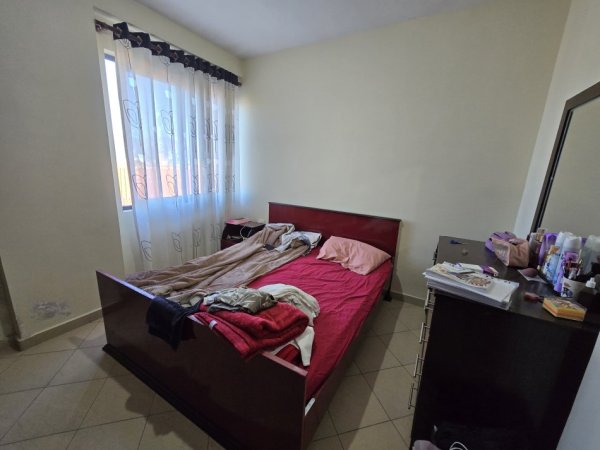 Tirane, shitet apartament 2+1+Aneks+Ballkon Kati 4, 77 m² 110.000 € (kodra e diellit)