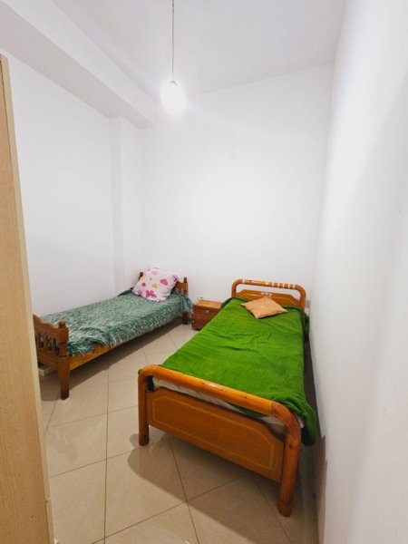 Tirane, shitet dyqan Kati 0, 60 m² 98.000 € (qender)