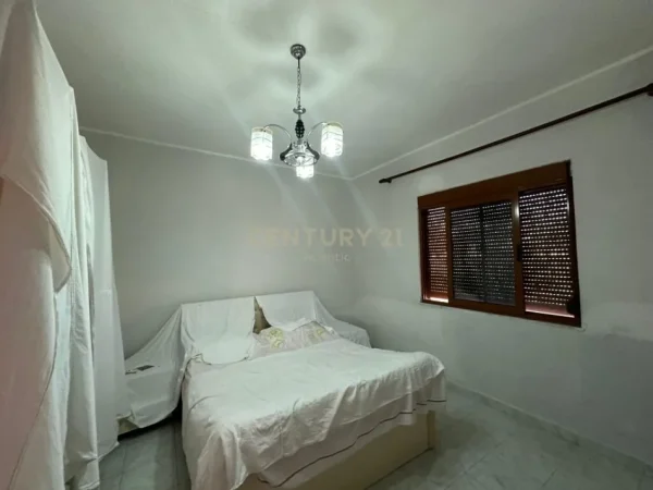 Durres, shitet shtepi 2+1 Kati 0, 548 m² 75.000 € (SHIJAK)