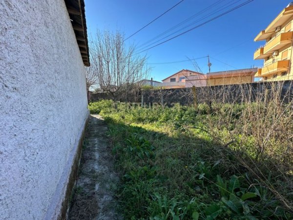 Durres, shitet shtepi 2+1 Kati 0, 548 m² 75.000 € (SHIJAK)