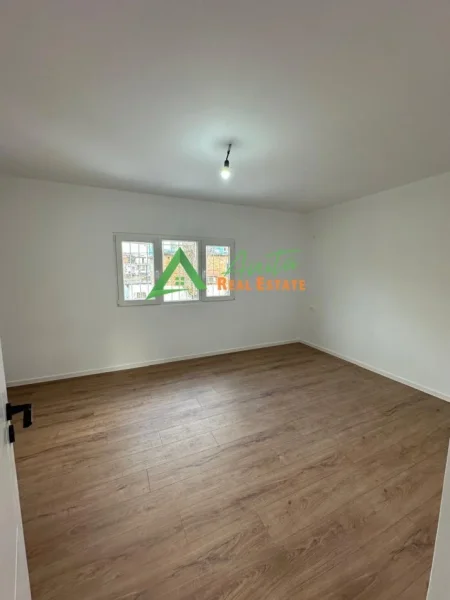 Tirane, shitet apartament 1+1 Kati 2, 57 m² 75.000 € (Allias)