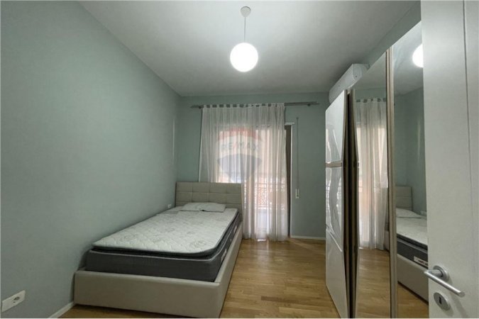 Tirane, jepet me qera apartament 2+1 Kati 7, 120 m² 1.200 € (rruga kavajes, kompleksi deliorgji)