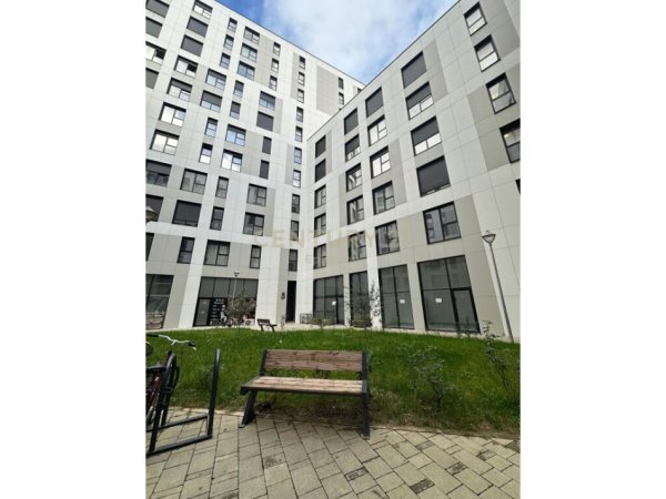 Tirane, jepet me qera ambjent biznesi Kati 0, 80 m² 800 € (Bulevardi i Ri)