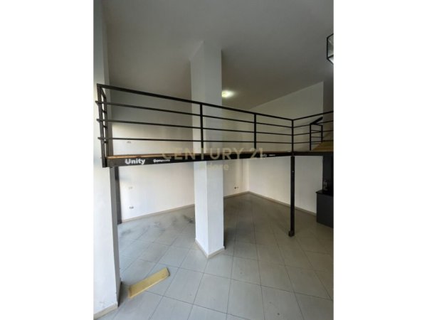 Tirane, shes ambjent biznesi , 81 m² 210.000 € (Komuna e Parisit)