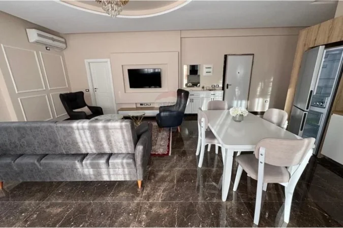 Vlore, jepet me qera apartament+verande | Penthouse 2+1+Ballkon , 220 m² 1.000 € (Ish Kombinati Peshkut)