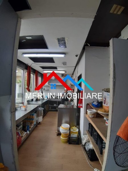 Tirane, shitet bar-resorant Kati 0, 155 m² 360.000 € (AT ZEF VALENTINI,LAPRAKE)