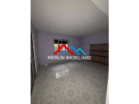 Tirane, shitet bar-resorant Kati 0, 155 m² 360.000 € (AT ZEF VALENTINI,LAPRAKE)