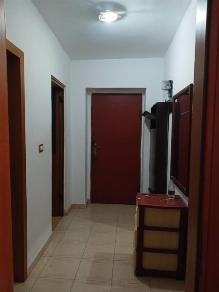Tirane, jepet me qera apartament 1+1+Ballkon Kati 2, 60 m² 400 € (Rruga e Kavajes , rruga stavri themeli , prapa globe)