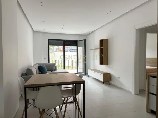 Tirane, shes apartament 1+1+Ballkon , 81 m² 140.000 € (Kodra e Diellit)