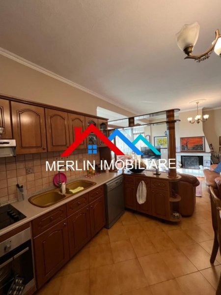 Tirane, shitet apartament 2+1 Kati 5, 133 m² 165.000 € (Rruga At Zef Valentini)