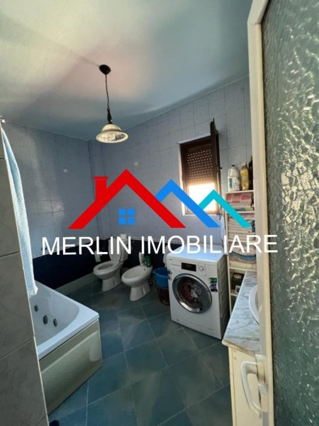 Tirane, shitet apartament 2+1 Kati 5, 133 m² 165.000 € (Rruga At Zef Valentini)