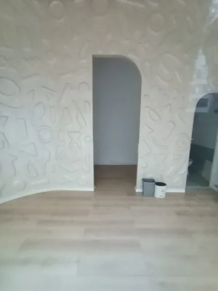 Tirane, jepet me qera ambjent biznesi Kati 0, 25 m² 300 € (Rruga Shefqet Musaraj)