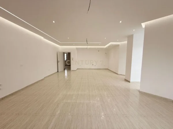Shqiperi, shitet apartament 2+1 Kati 6, 190 m² 450.000 € (Rruga e Elbasanit,Tirana)