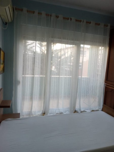 Tirane, jepet me qera apartament 2+1+Ballkon Kati 2, 120 m² 600 € (Myslym shyr , rruga nikolla lena ,)