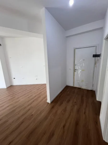 Tirane, shitet apartament 2+1 Kati 5, 93 m² 140.000 € (Ali Dem)