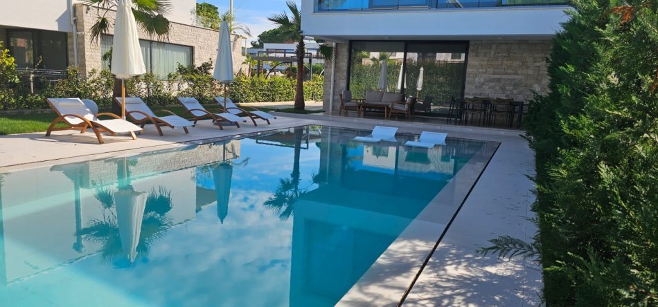 Durres, shes 2 Katshe Kati 2, 178 m² 960.000 € (San Pietro,Gjiri i Lalezit)