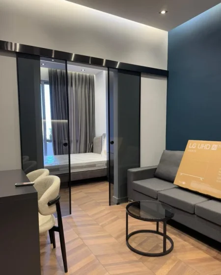 Tirane, jepet me qera apartament 1+1+Ballkon Kati 1, 45 m² 550 € (LIQENI I THATE RRUGA PETI)