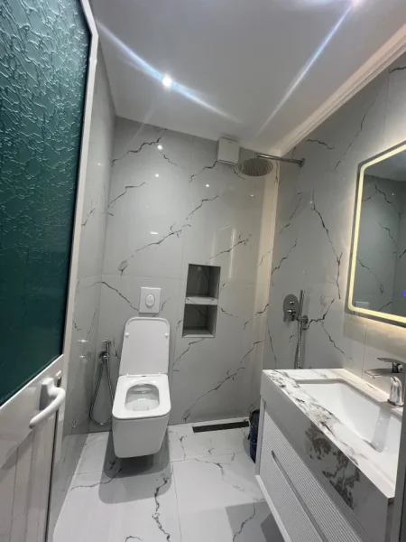 Tirane, shitet apartament 2+1+Ballkon Kati 2, 83 m² (Rruga e Durresit, prane Hotel Colosseo)