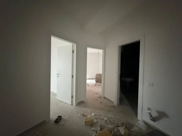 Tirane, shitet apartament 2+1 , 127 m² (Farmacia 10)