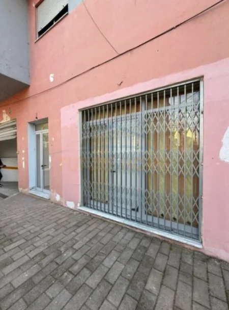 Tirane, shitet ambjent biznesi Kati 0, 92 m² 145000 € (prane Fabrikes se Qelqit, Kombinat, Tiranë AREA47681)